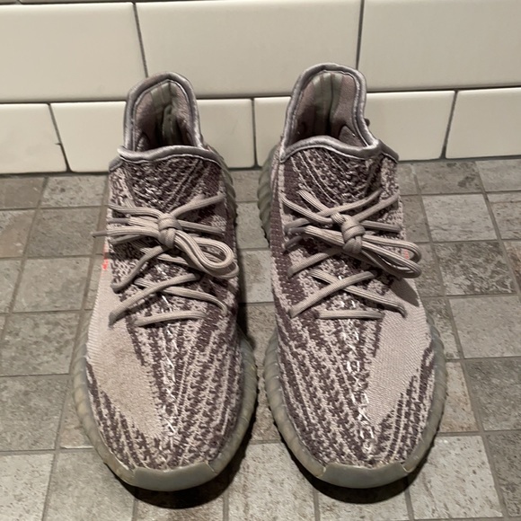 Yeezy 350 v2